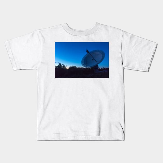 A large Radio Telescope Kids T-Shirt by josefpittner